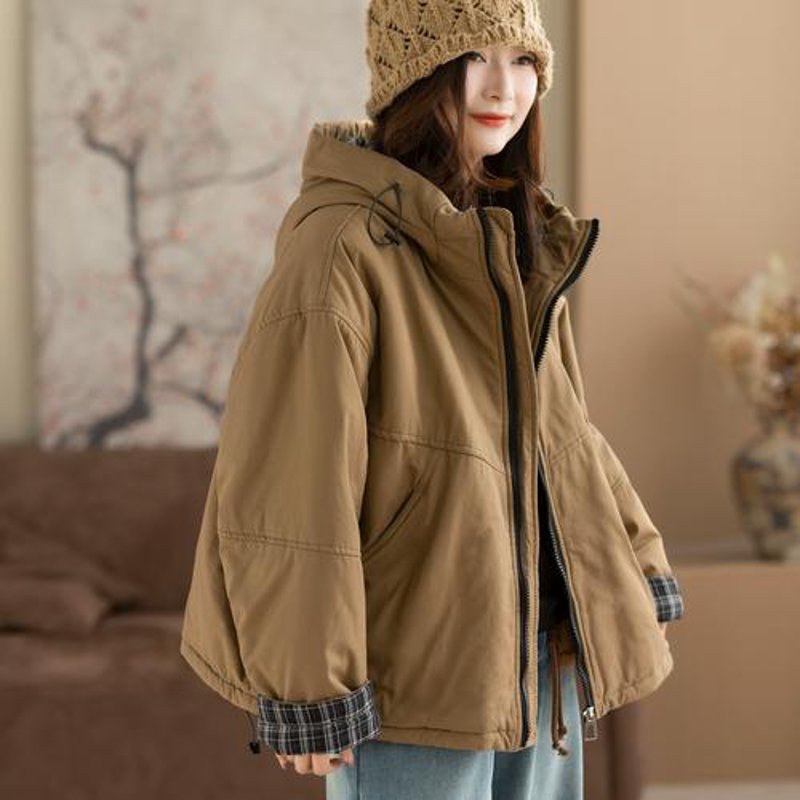 衣尚美学:伊山镇服装店的生动画像
